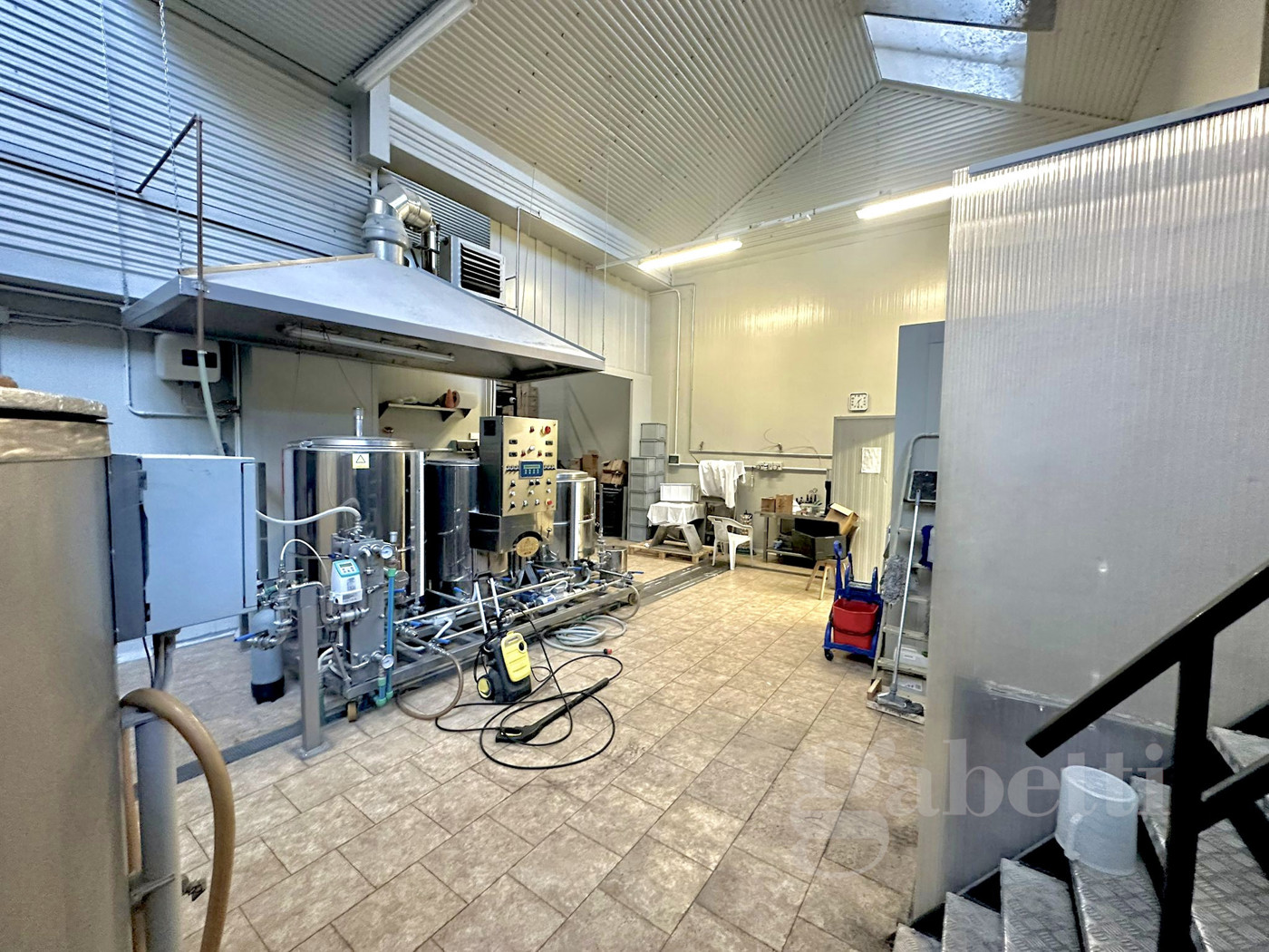 Capannone in vendita a Gallarate