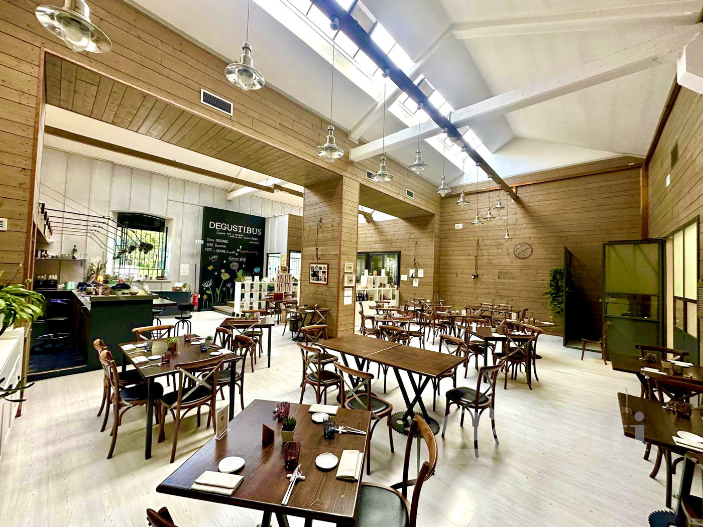 Capannone in vendita a Gallarate