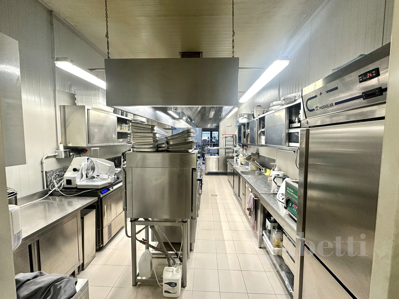 Capannone in vendita a Gallarate