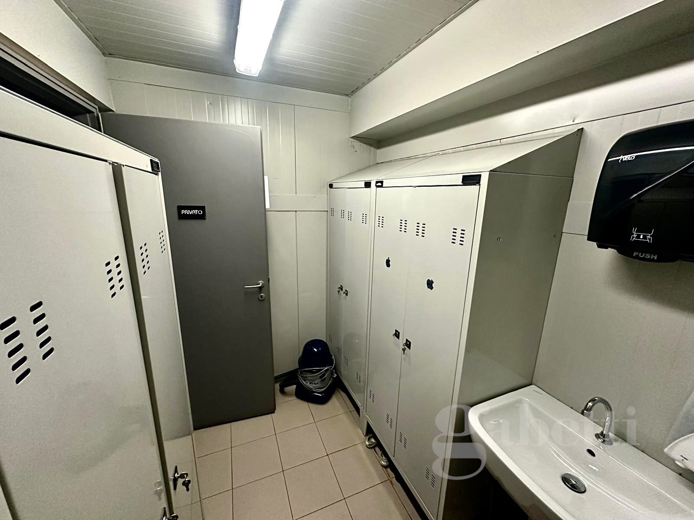 Capannone in vendita a Gallarate