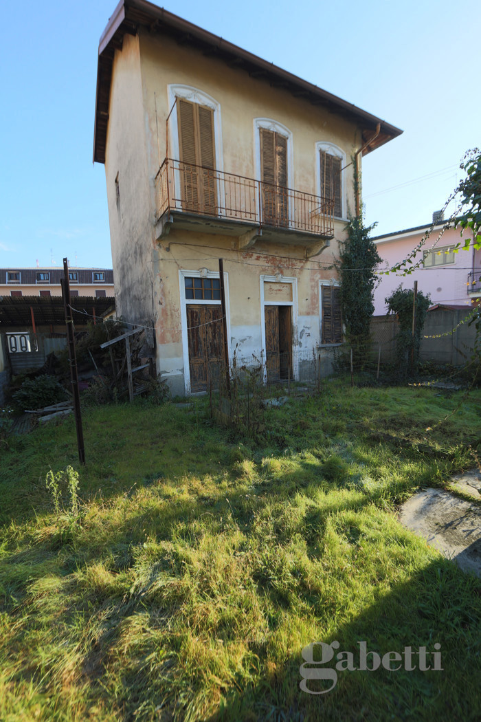Casa indipendente da ristrutturare a Busto Arsizio