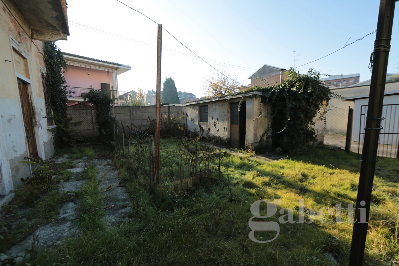 Casa indipendente da ristrutturare a Busto Arsizio