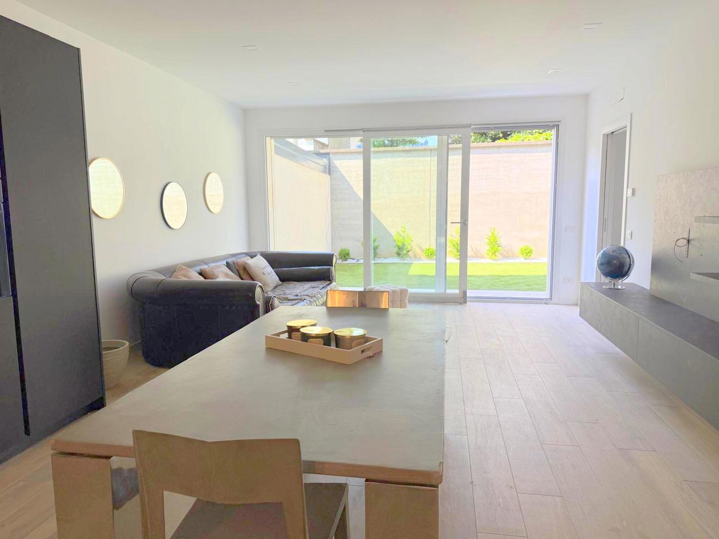 Villa con giardino a Busto Arsizio