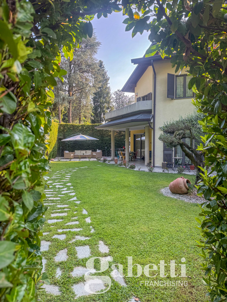 Villa Bifamiliare a basso consumo a Gallarate