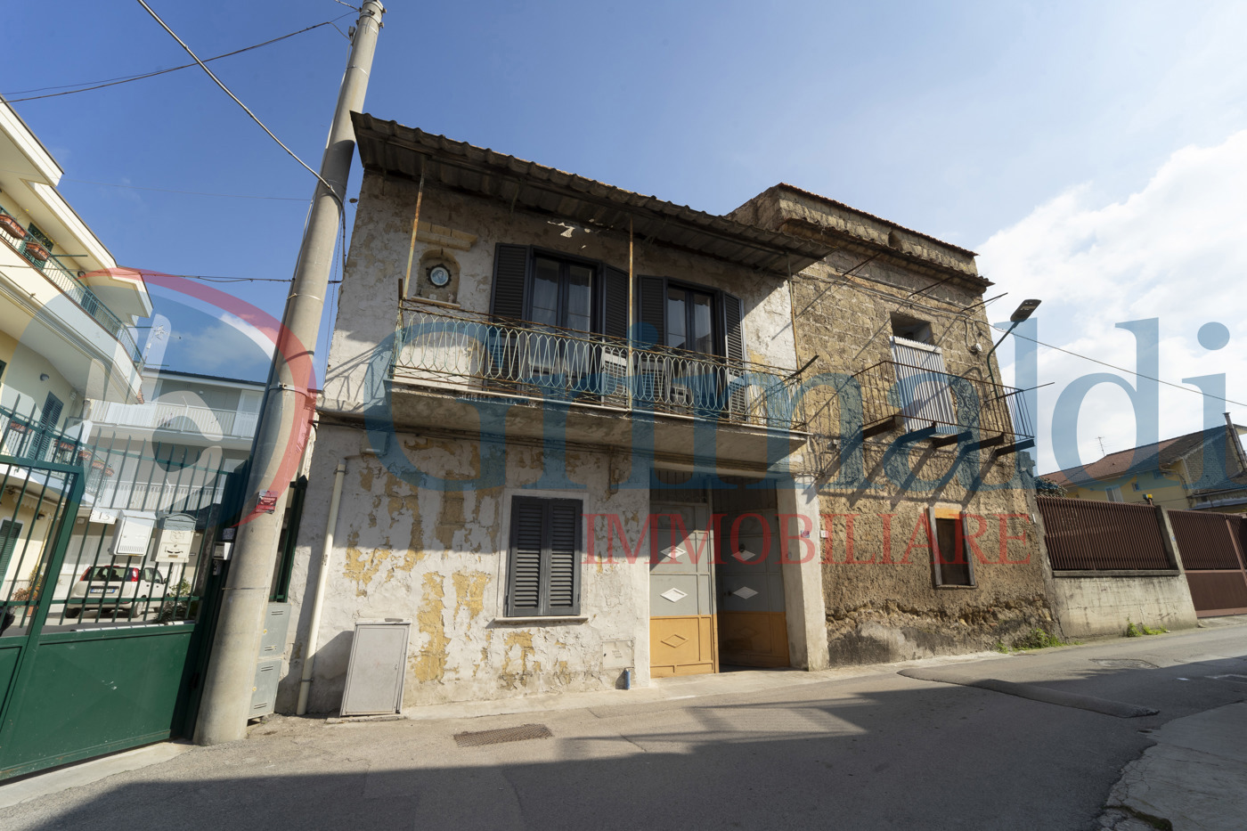 Casa indipendente con giardino a Cesa