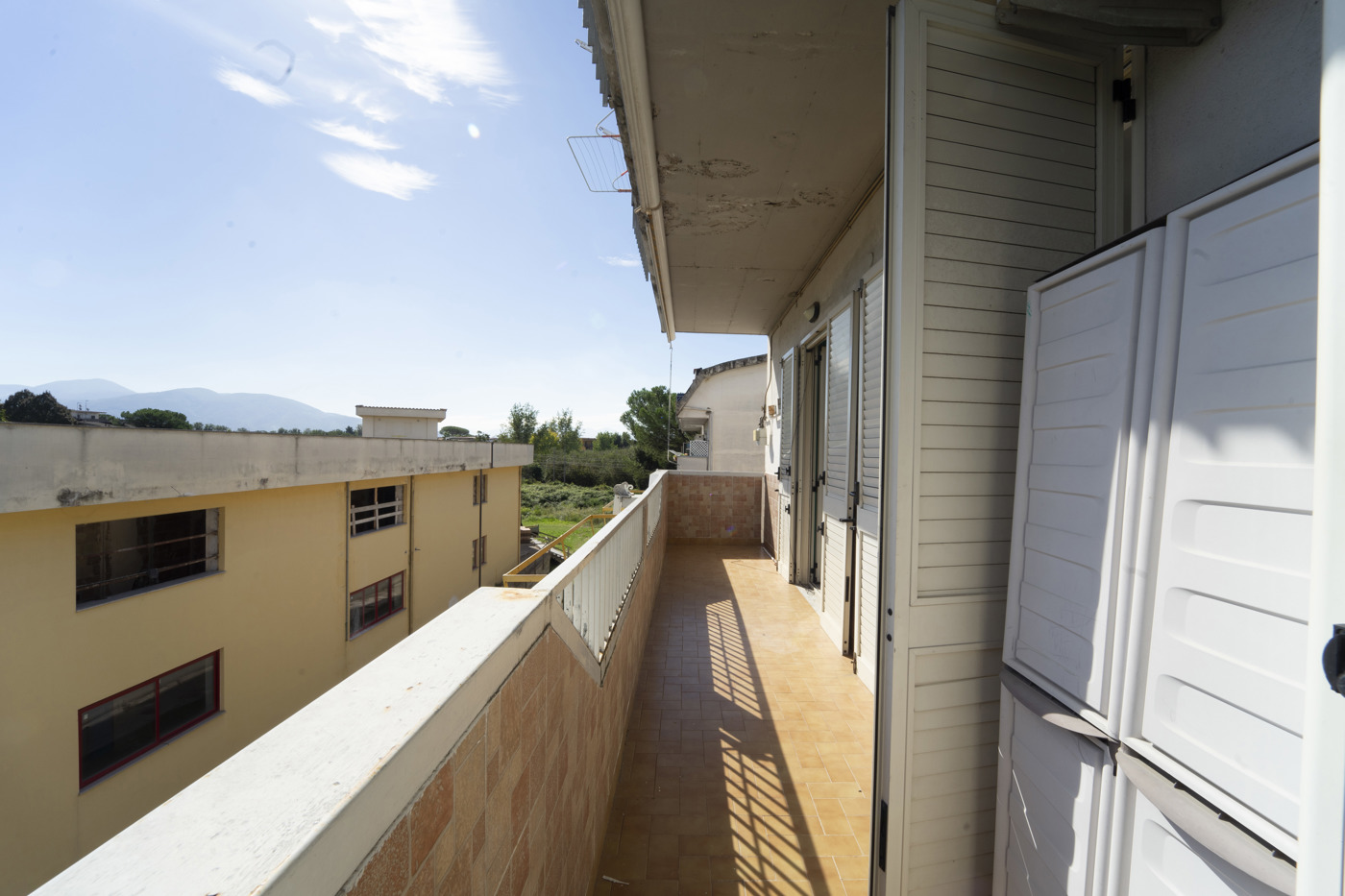 Trilocale con box a Nola