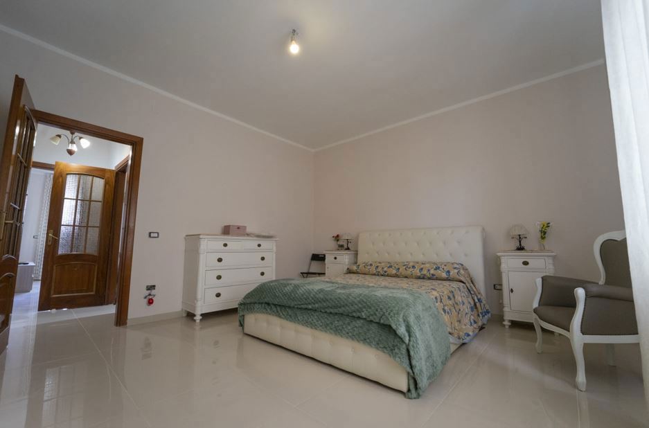 Trilocale con box a Nola