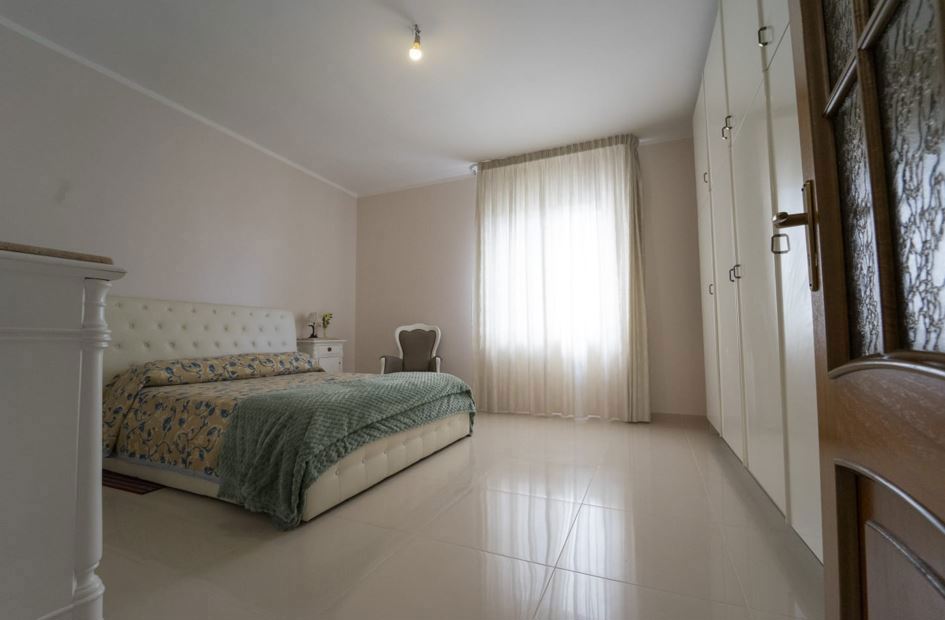 Trilocale con box a Nola