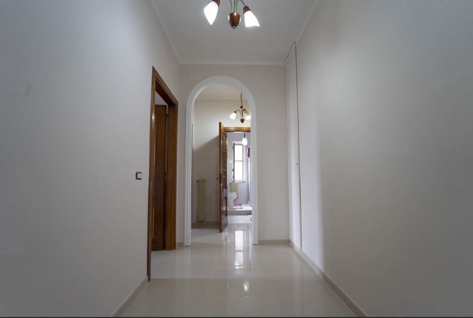 Trilocale con box a Nola