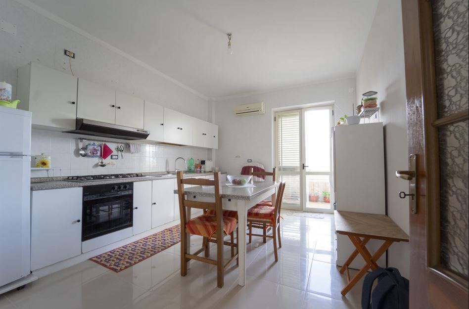 Trilocale con box a Nola