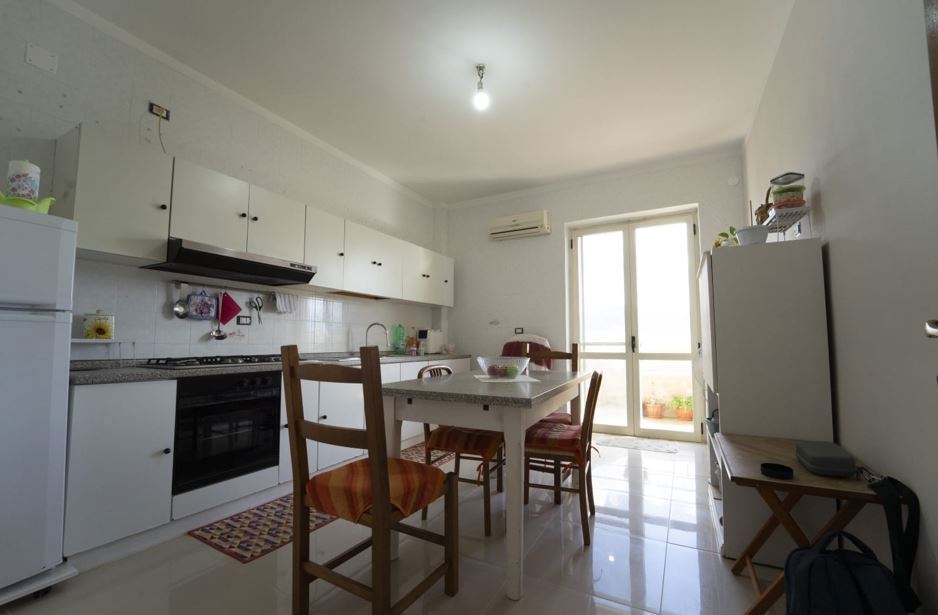 Trilocale con box a Nola