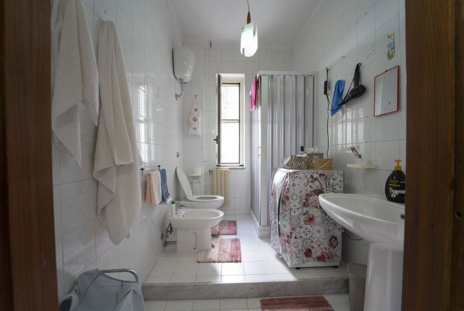 Trilocale con box a Nola