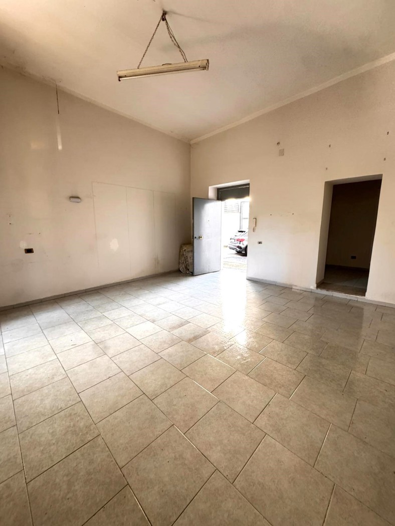 Ufficio in affitto a Casoria