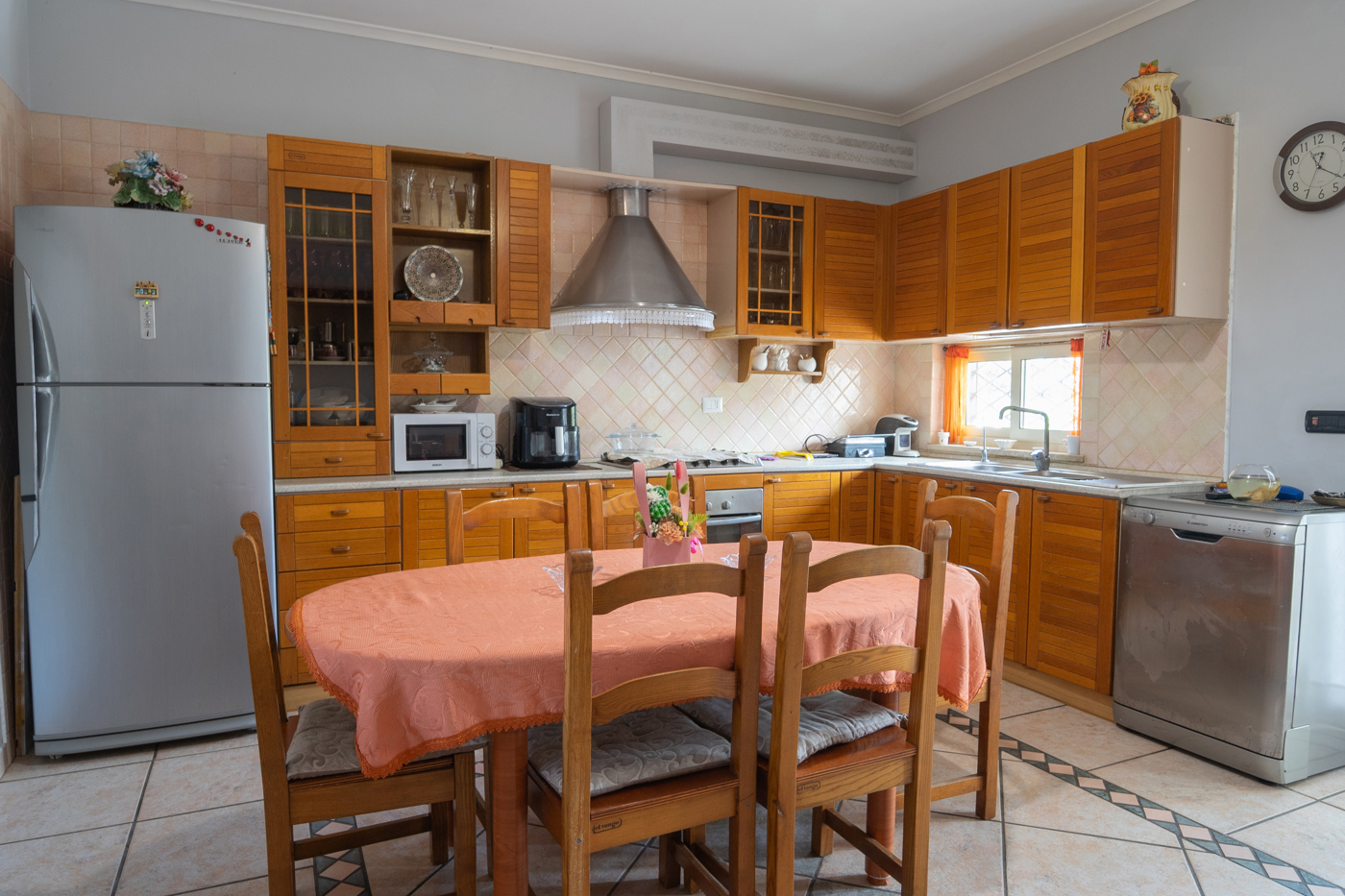 Villa con giardino a Parete