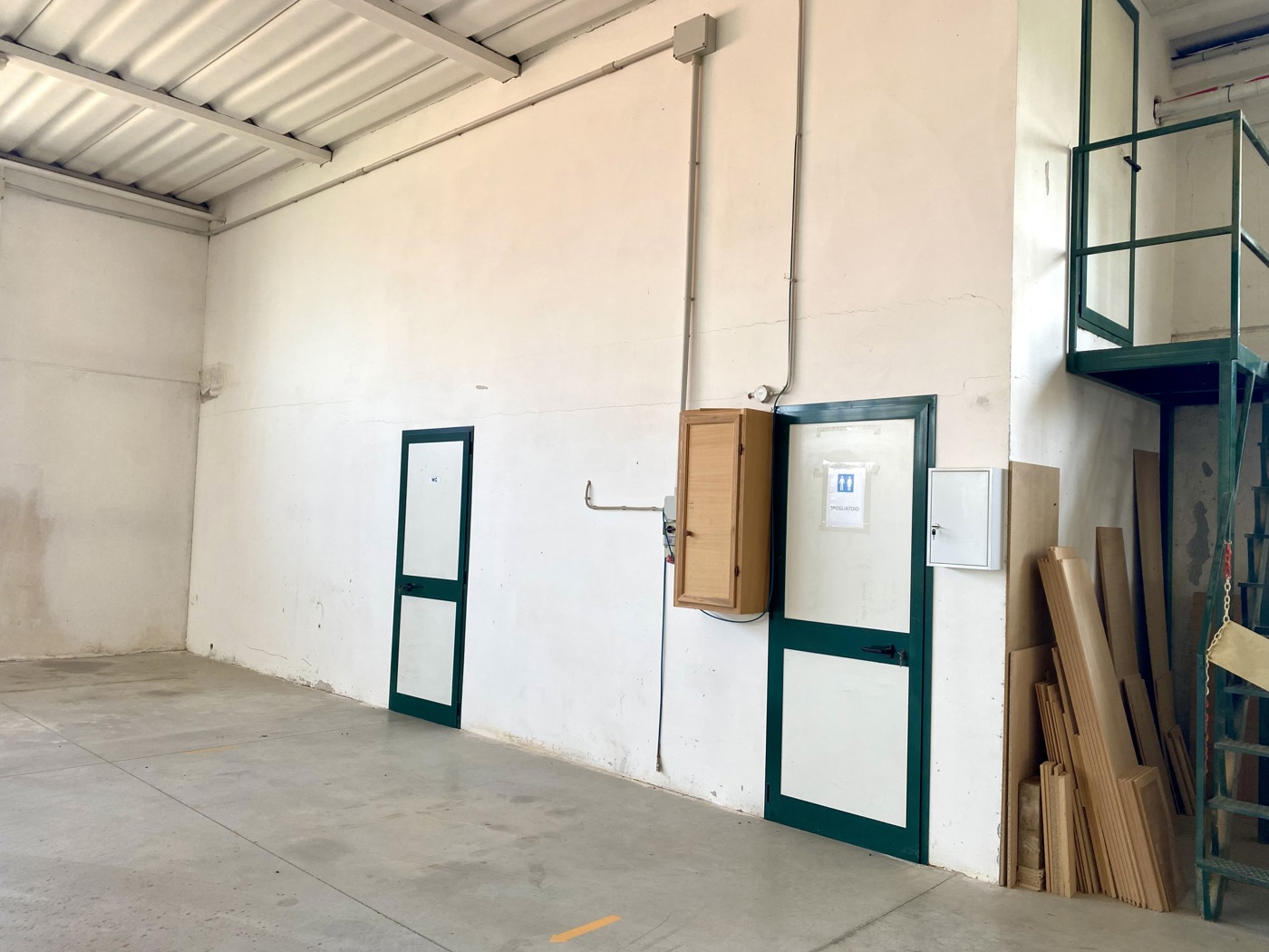 Capannone in vendita a Merlara