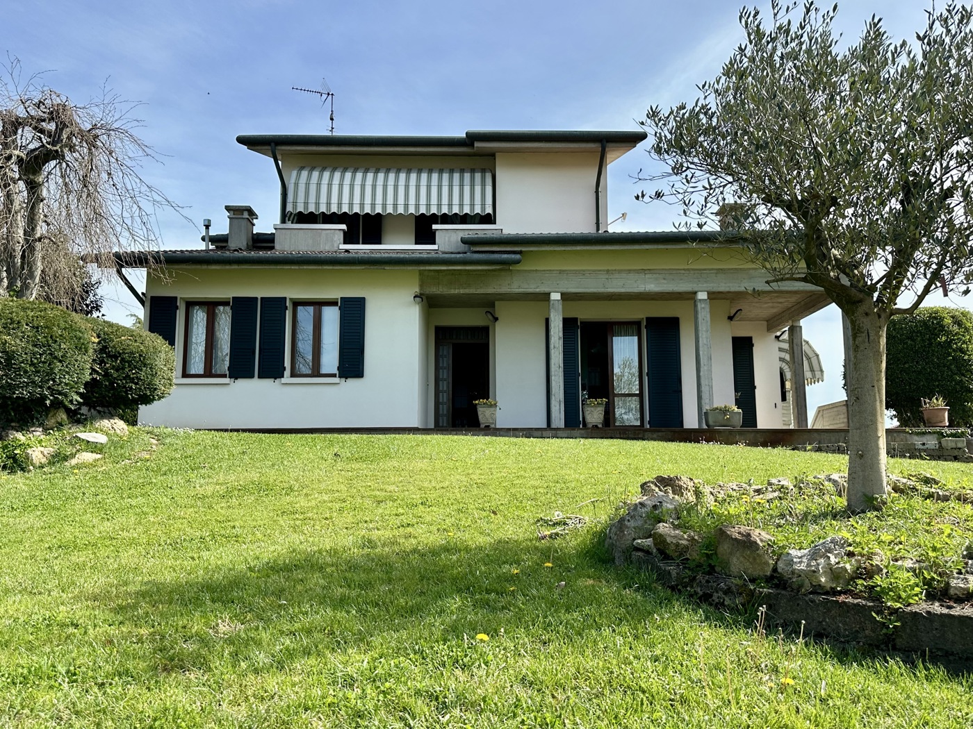 Villa con giardino a Borgo Veneto