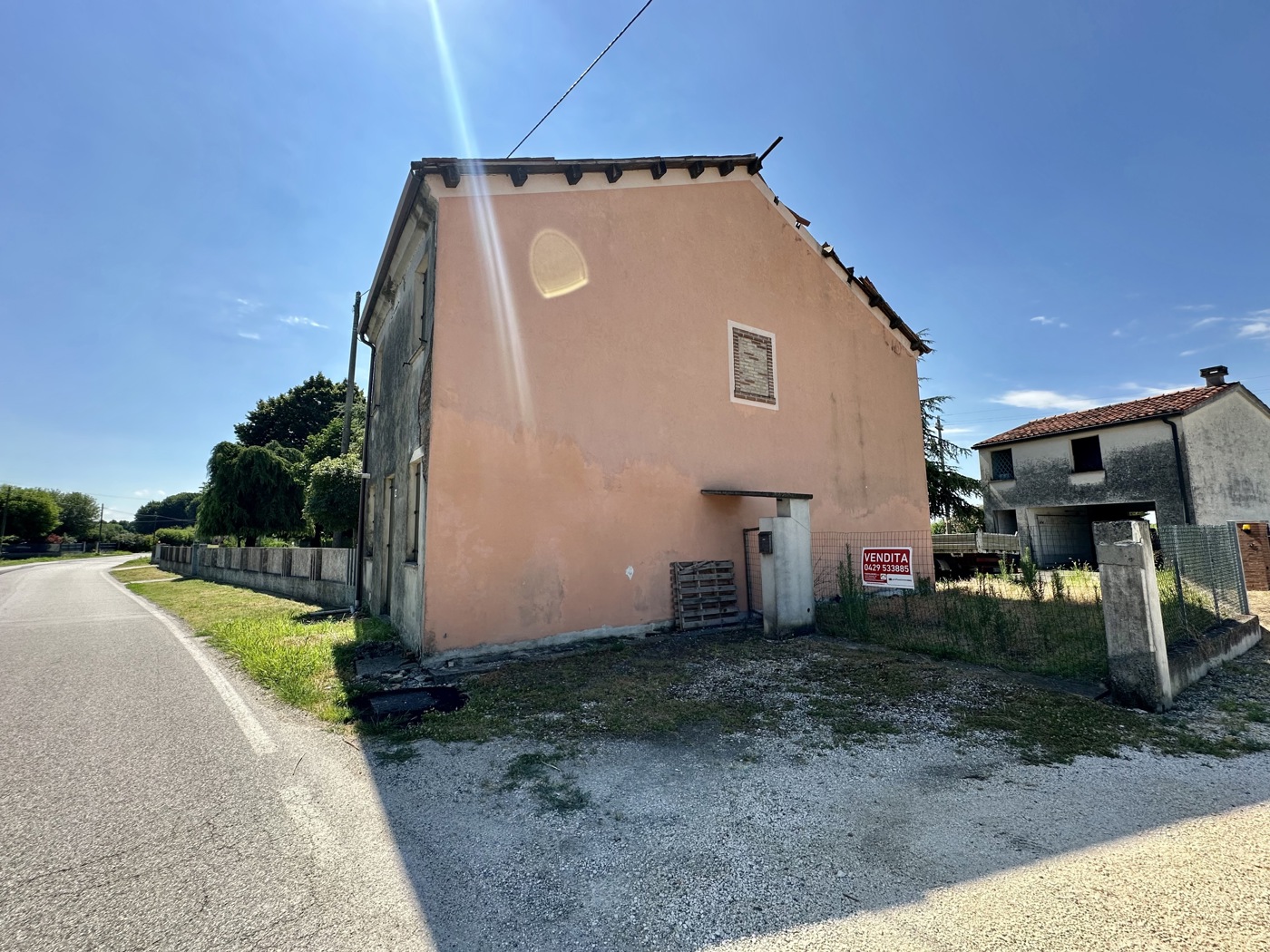 Casa indipendente da ristrutturare a Borgo Veneto