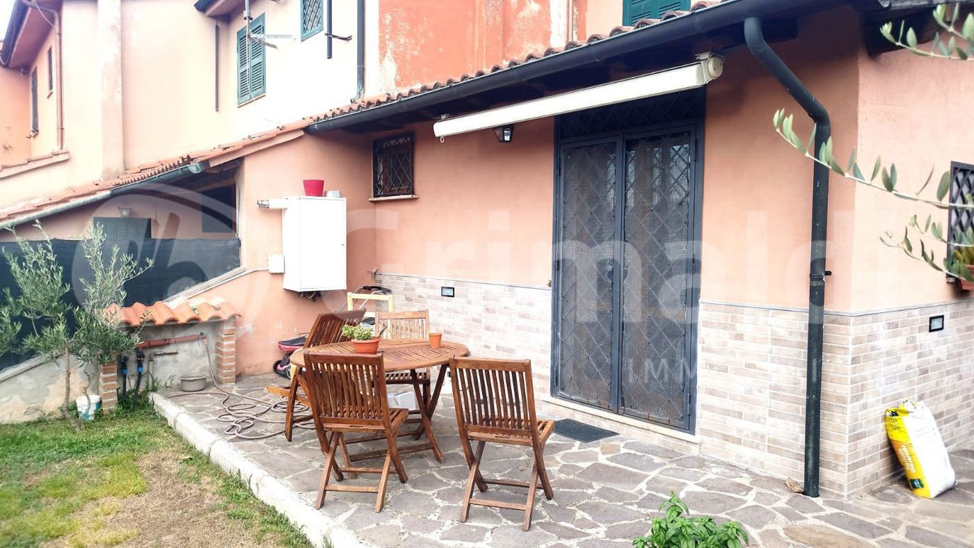 Villa con giardino a Nepi