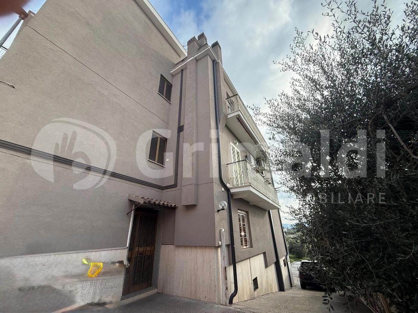 Appartamento con box doppio a Guidonia Montecelio