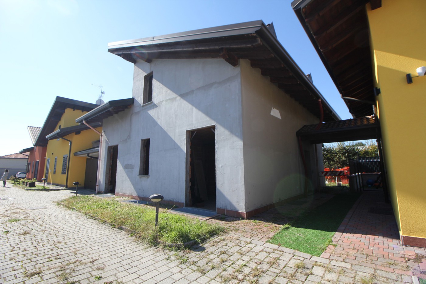 Villa con giardino a Fagnano Olona