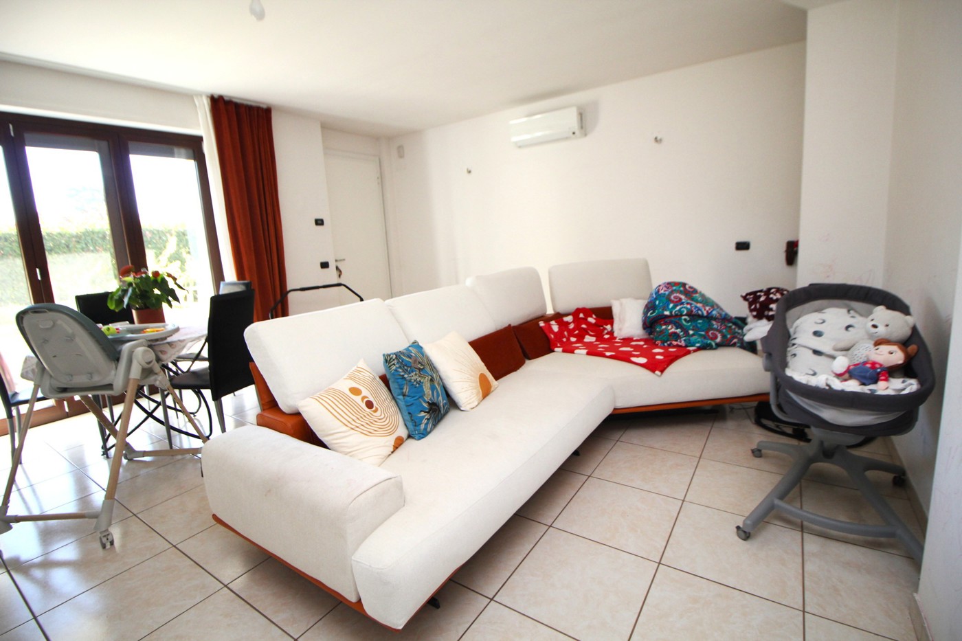 Villa Bifamiliare con giardino a Rescaldina