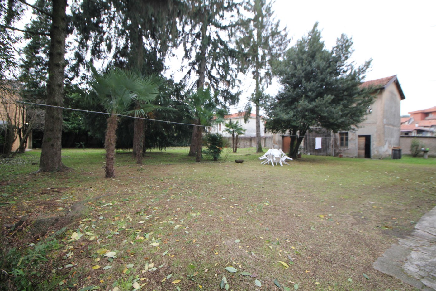 Villa con giardino a Gorla Minore