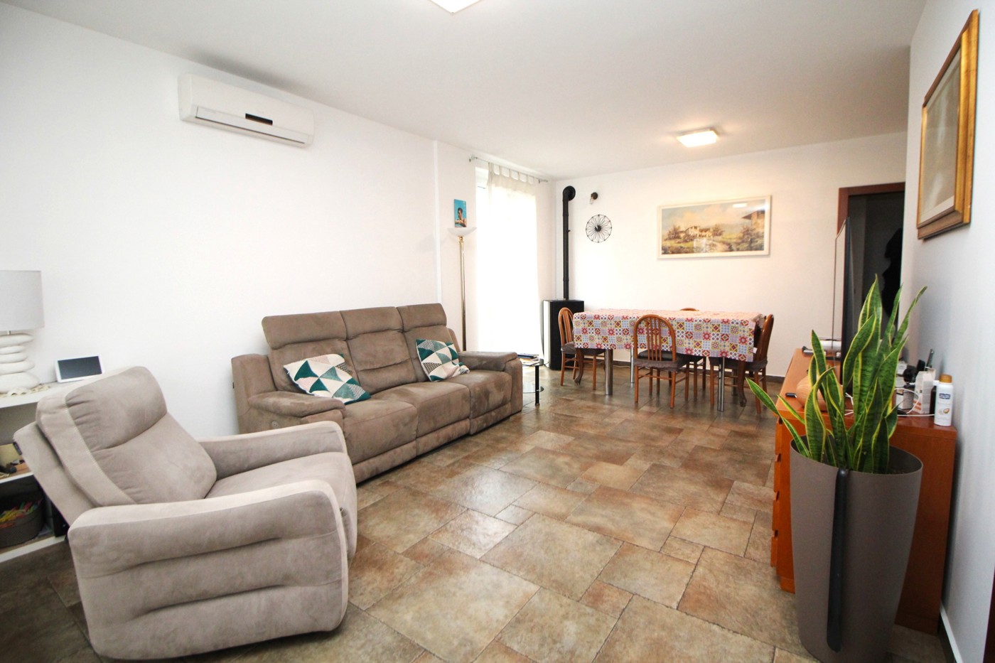 Villa con box doppio a Rescaldina