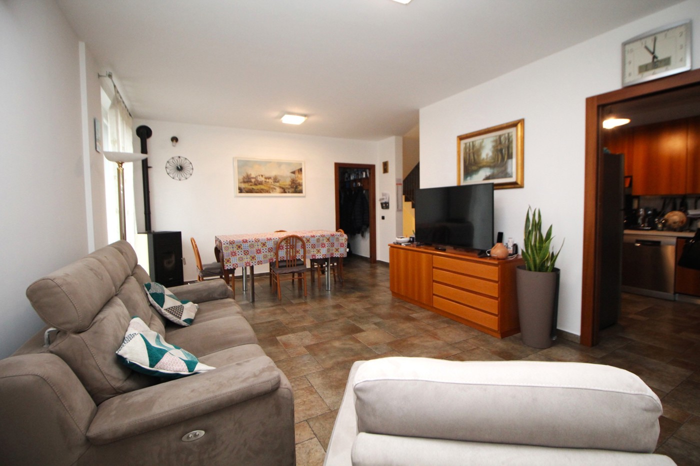 Villa con box doppio a Rescaldina