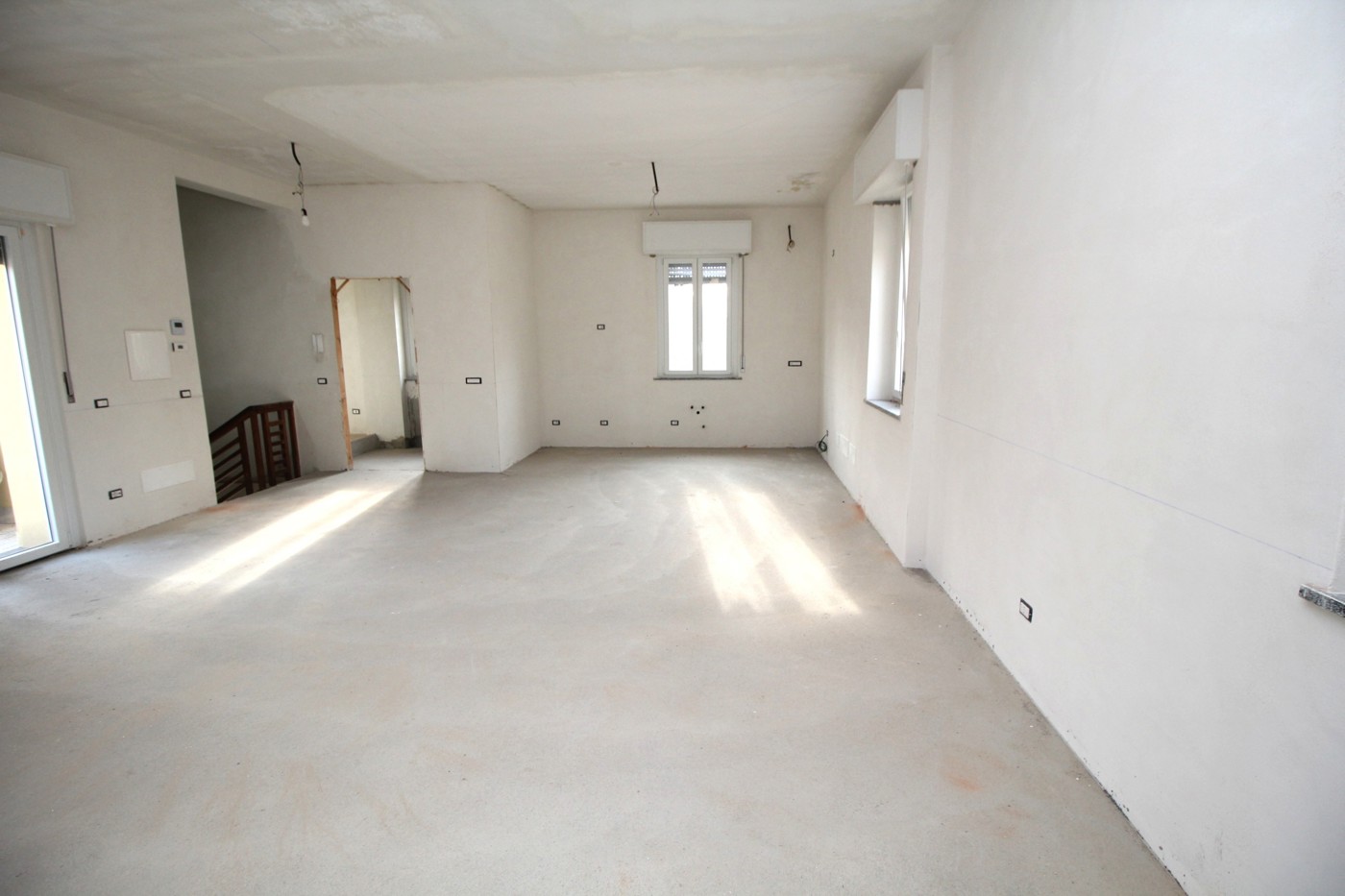 Quadrilocale con box a Rescaldina