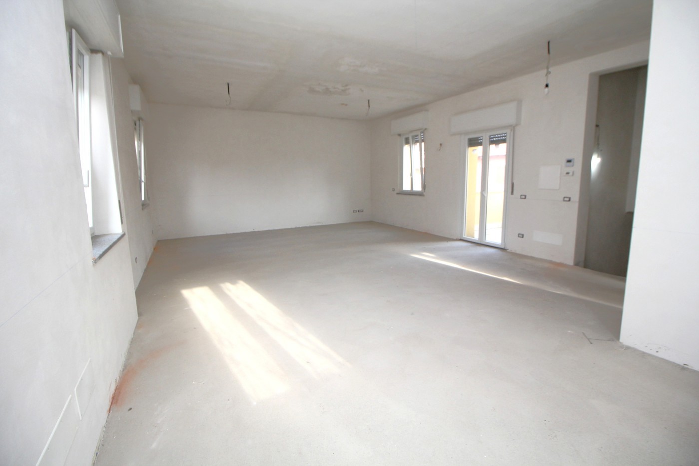 Quadrilocale con box a Rescaldina