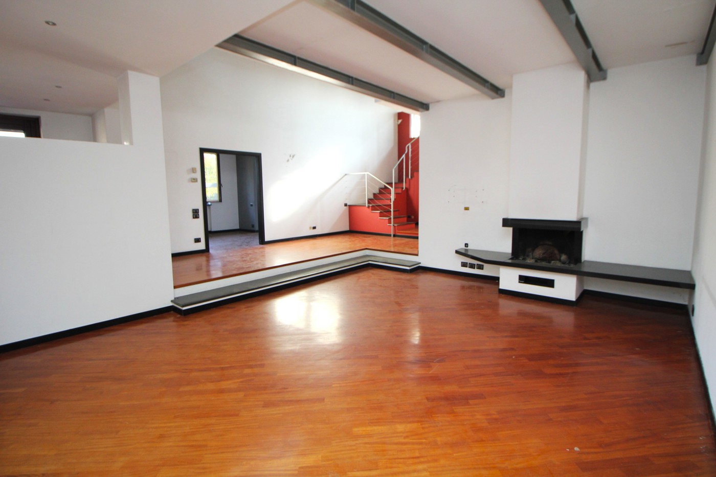 Villa con giardino a Cerro Maggiore