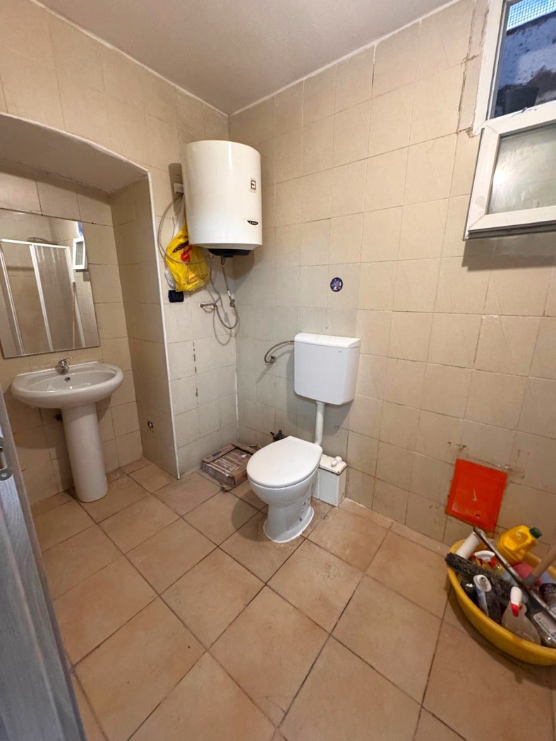 Magazzino in vendita a Milano