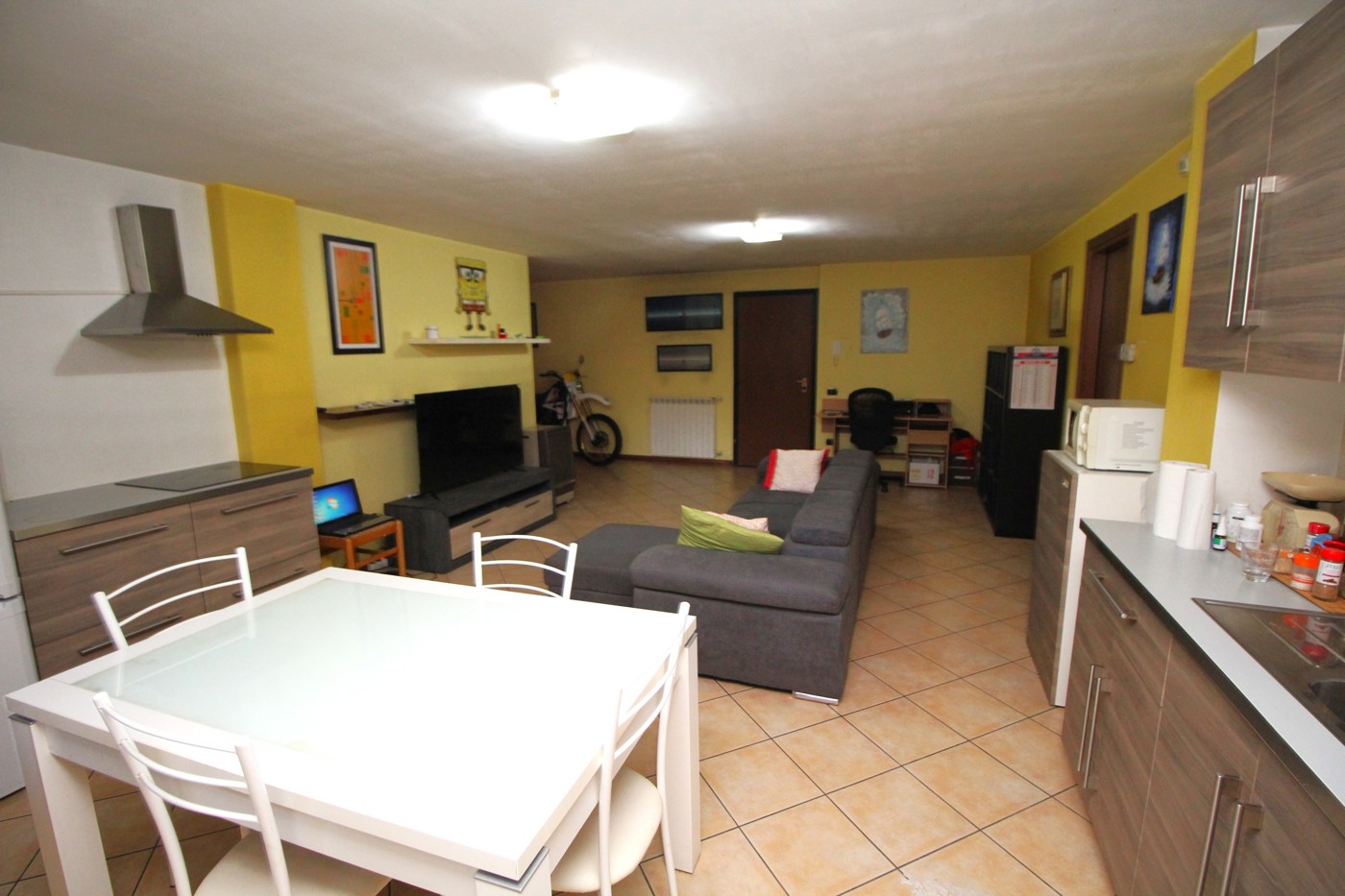 Magazzino in vendita a Legnano