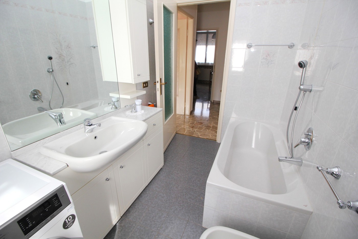 Trilocale in vendita a Gorla Minore