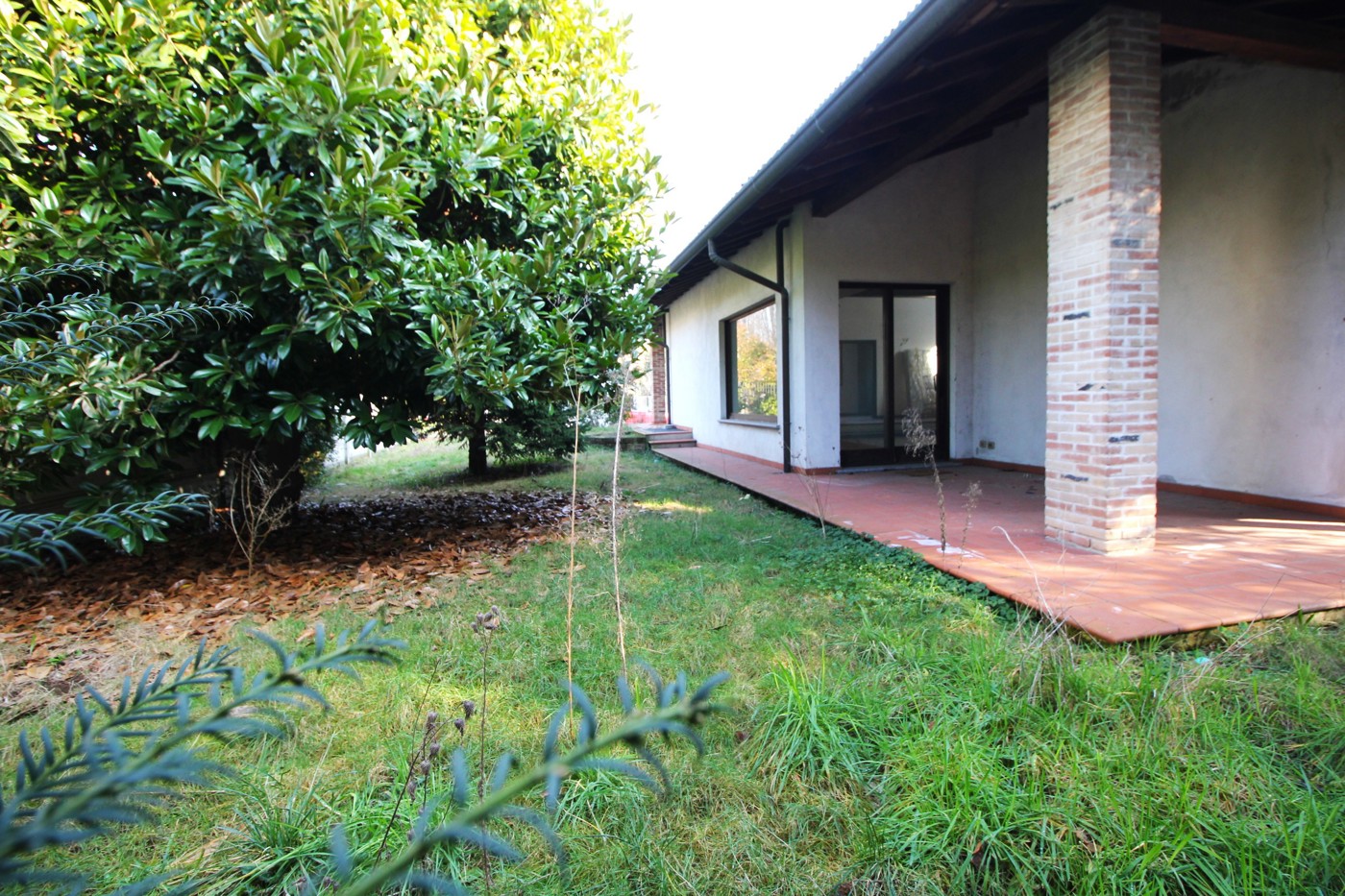 Villa con giardino a Cerro Maggiore