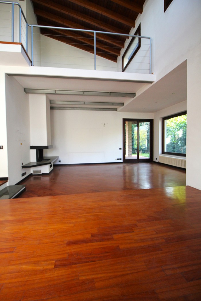 Villa con giardino a Cerro Maggiore