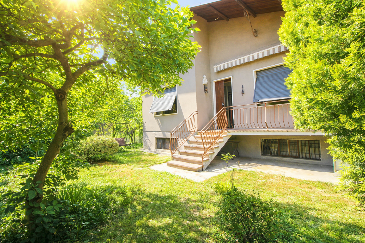 Villa con giardino a Olgiate Olona
