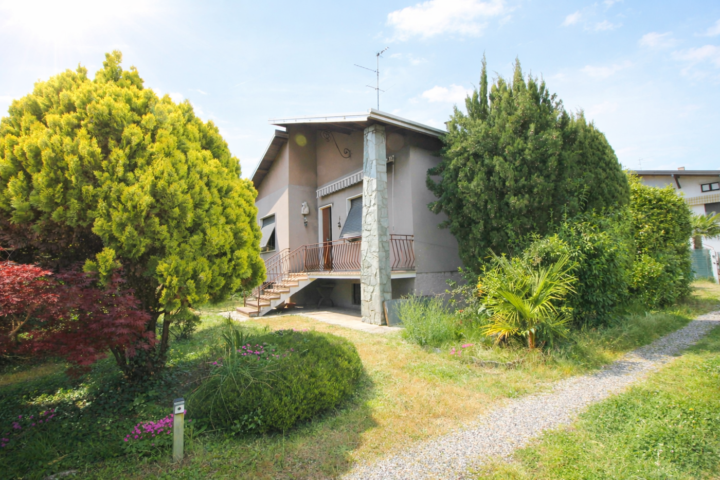Villa con giardino a Olgiate Olona
