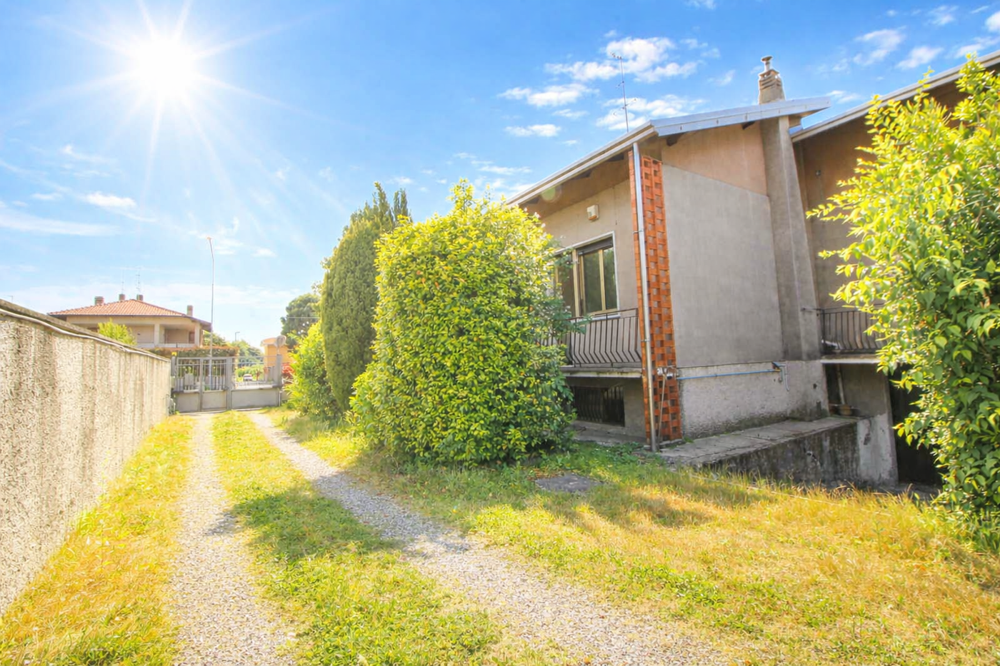 Villa con giardino a Olgiate Olona