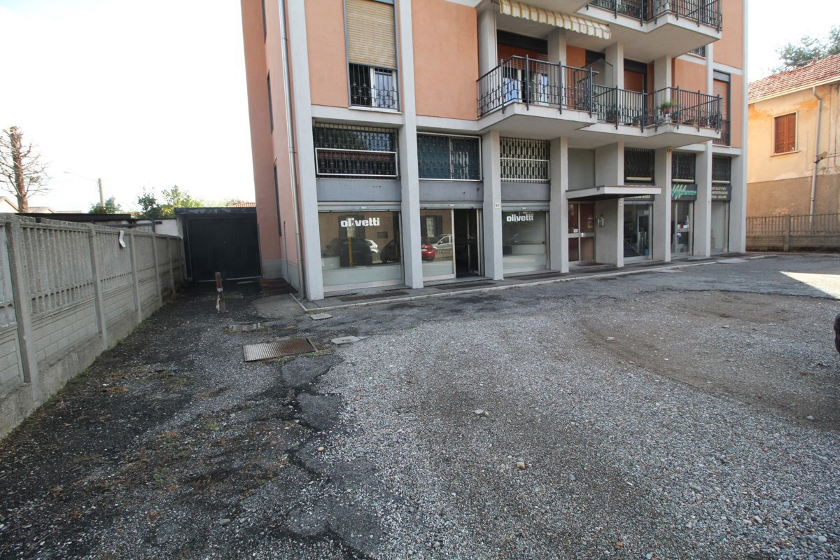 Negozio in vendita a Fagnano Olona