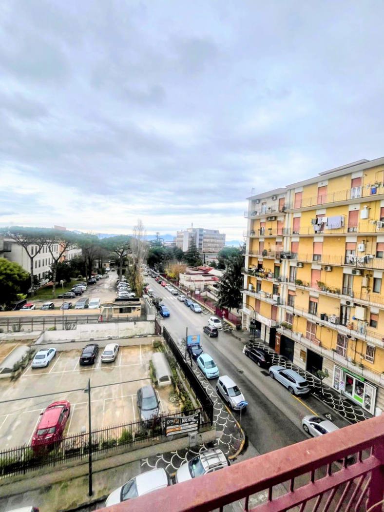 Quadrilocale arredato in affitto a Casoria