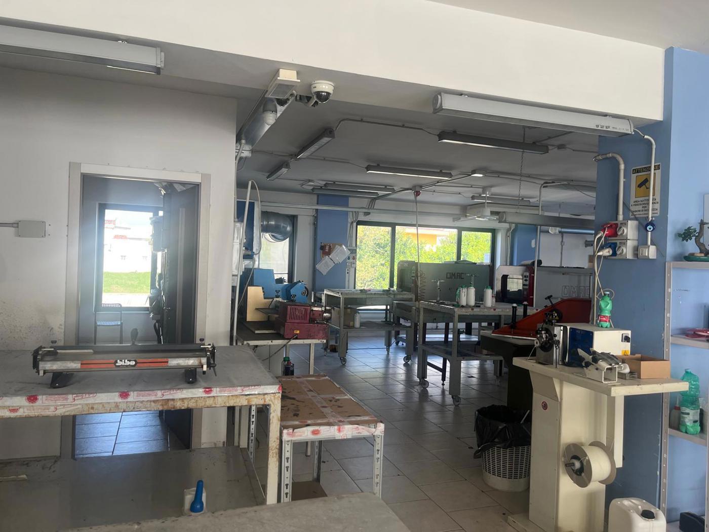 Laboratorio in affitto a Casoria