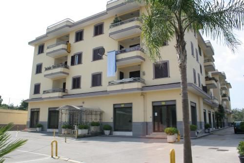 Negozio in affitto a Casoria