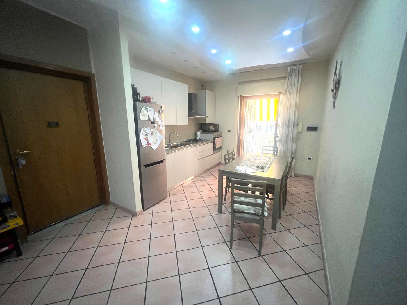 Trilocale con box a Casoria