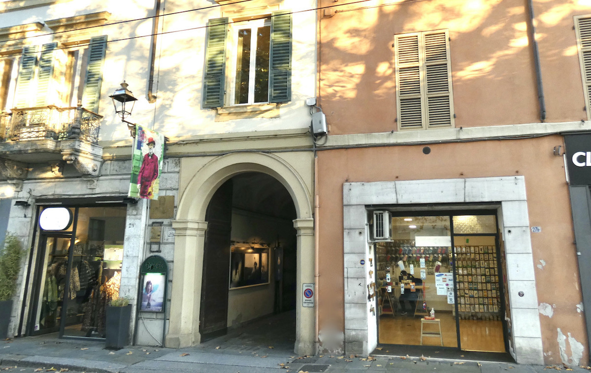 Negozio in affitto a Parma