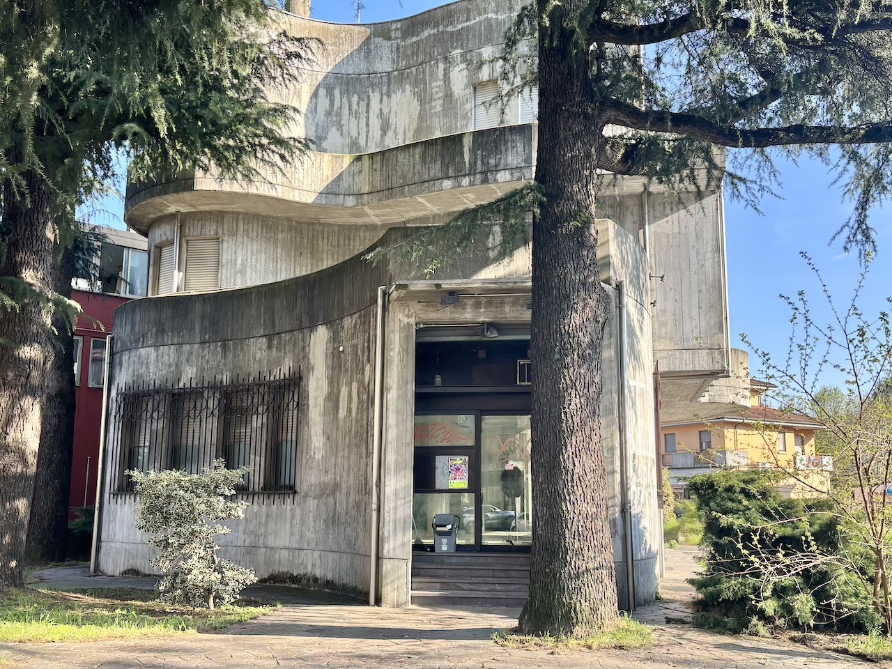 Stabile/Palazzo con box a Sala Baganza