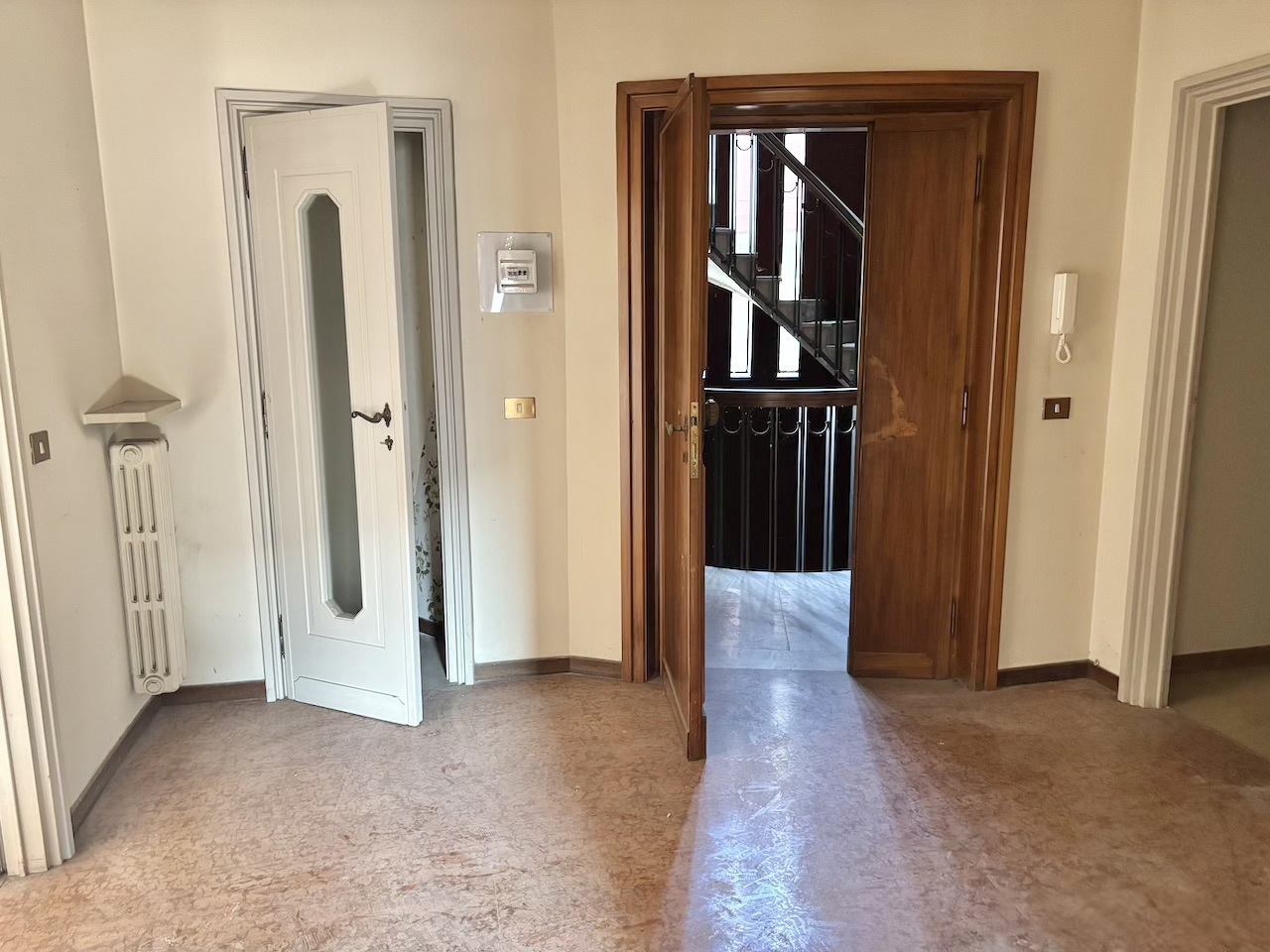 Stabile/Palazzo con box a Sala Baganza