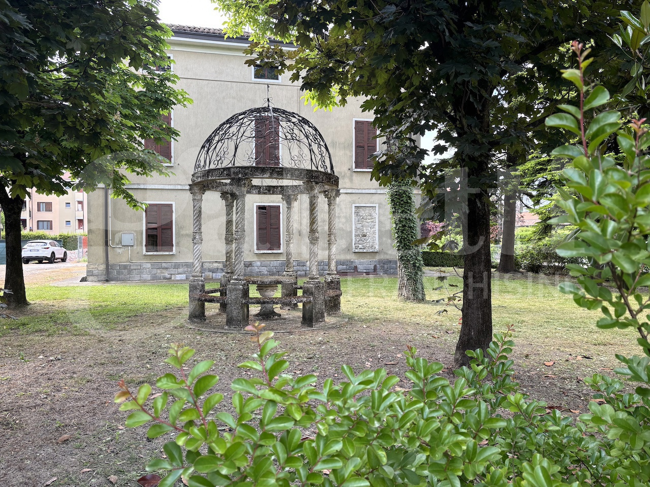 Casa indipendente con giardino a Parma