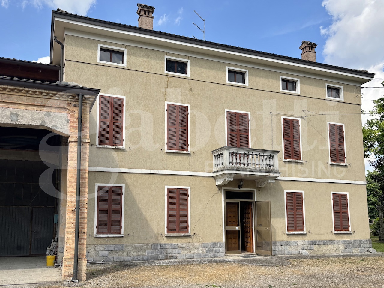 Casa indipendente con giardino a Parma
