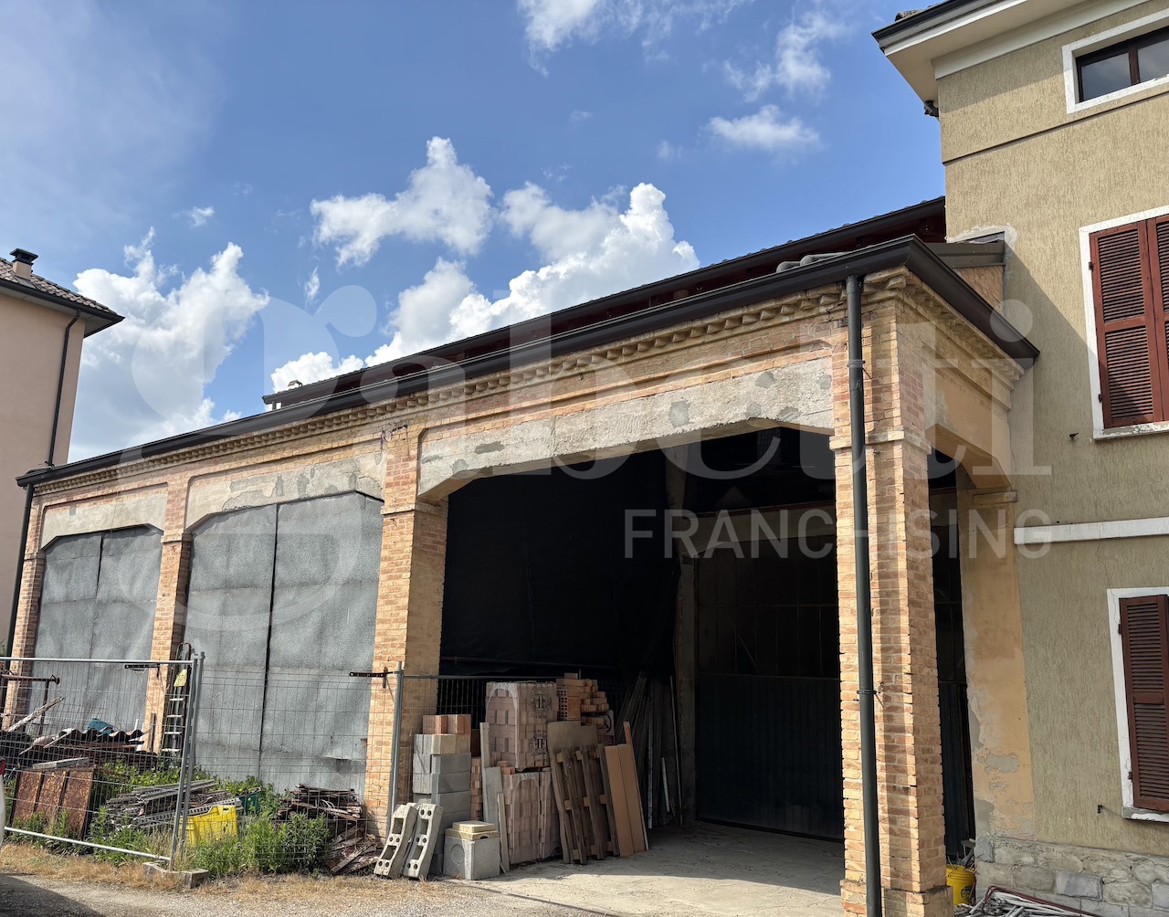 Casa indipendente con giardino a Parma